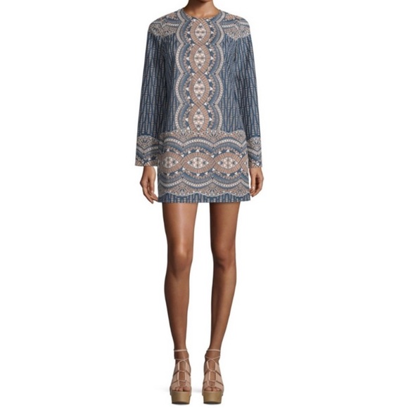 BCBGMaxAzria Dresses & Skirts - BCBGMaxAzria casual dress
